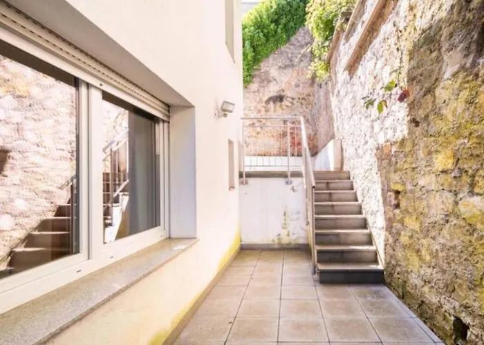 Centerluxfirst Apartamento *